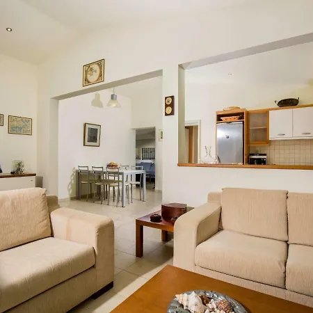 Villa Euphoria *